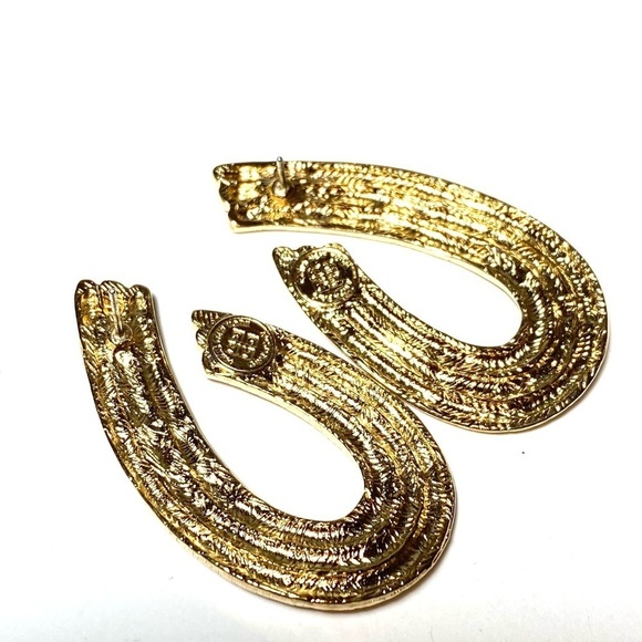 GIVENCHY Textured Gold Tone Post Pierced Earrings 80's French Couture - Picture 4 of 12